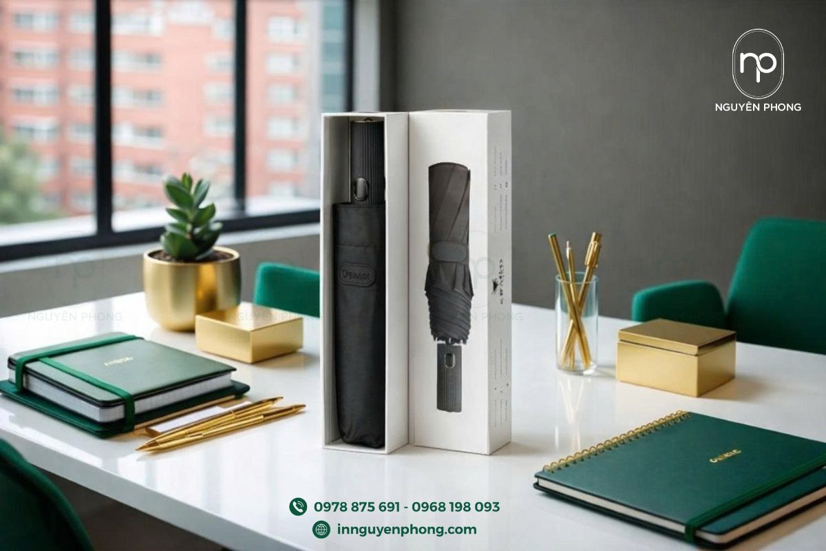 Mẫu hộp đựng ô dù kèm túi giấy làm quà tặng 